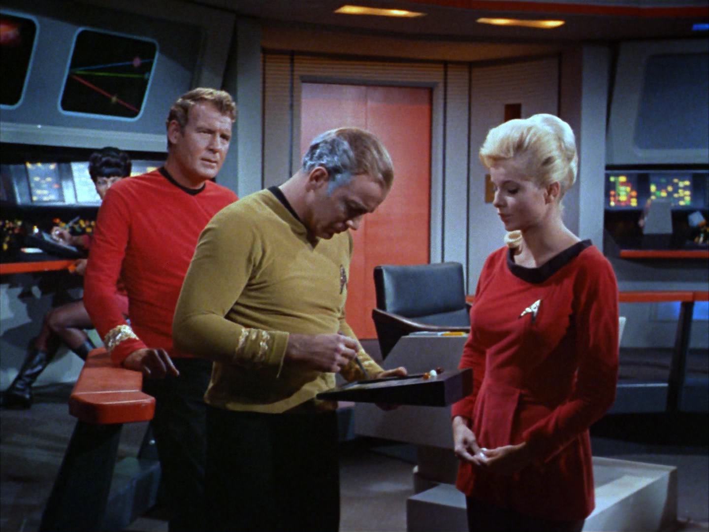ariane179254_StarTrek_2x12_TheDeadlyYears_1327.jpg