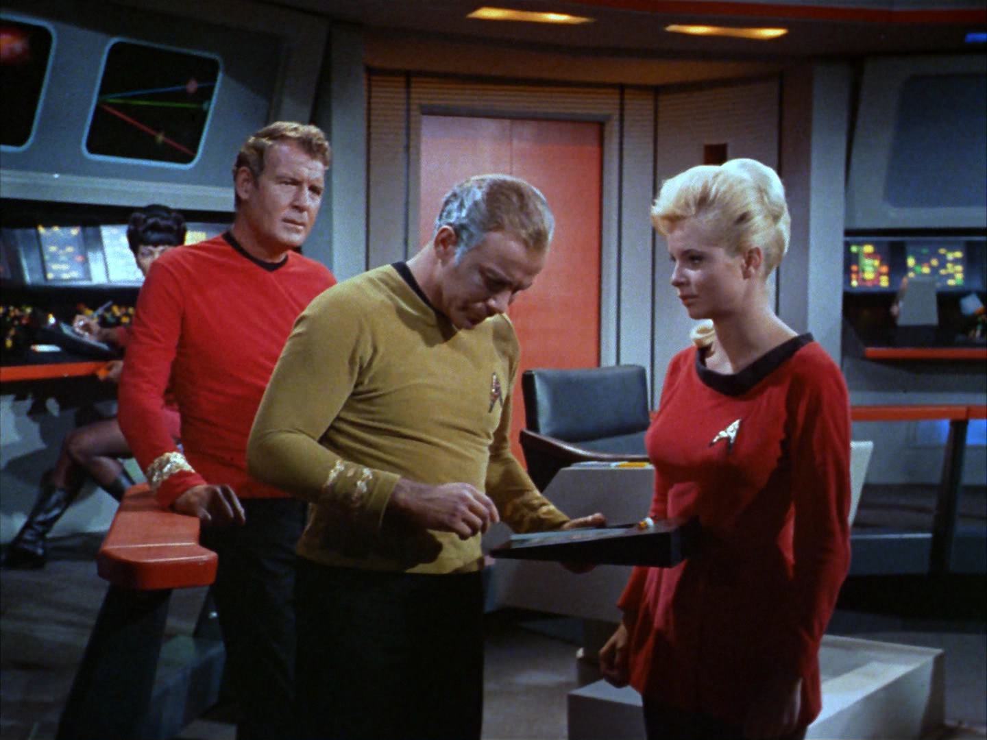 ariane179254_StarTrek_2x12_TheDeadlyYears_1330.jpg