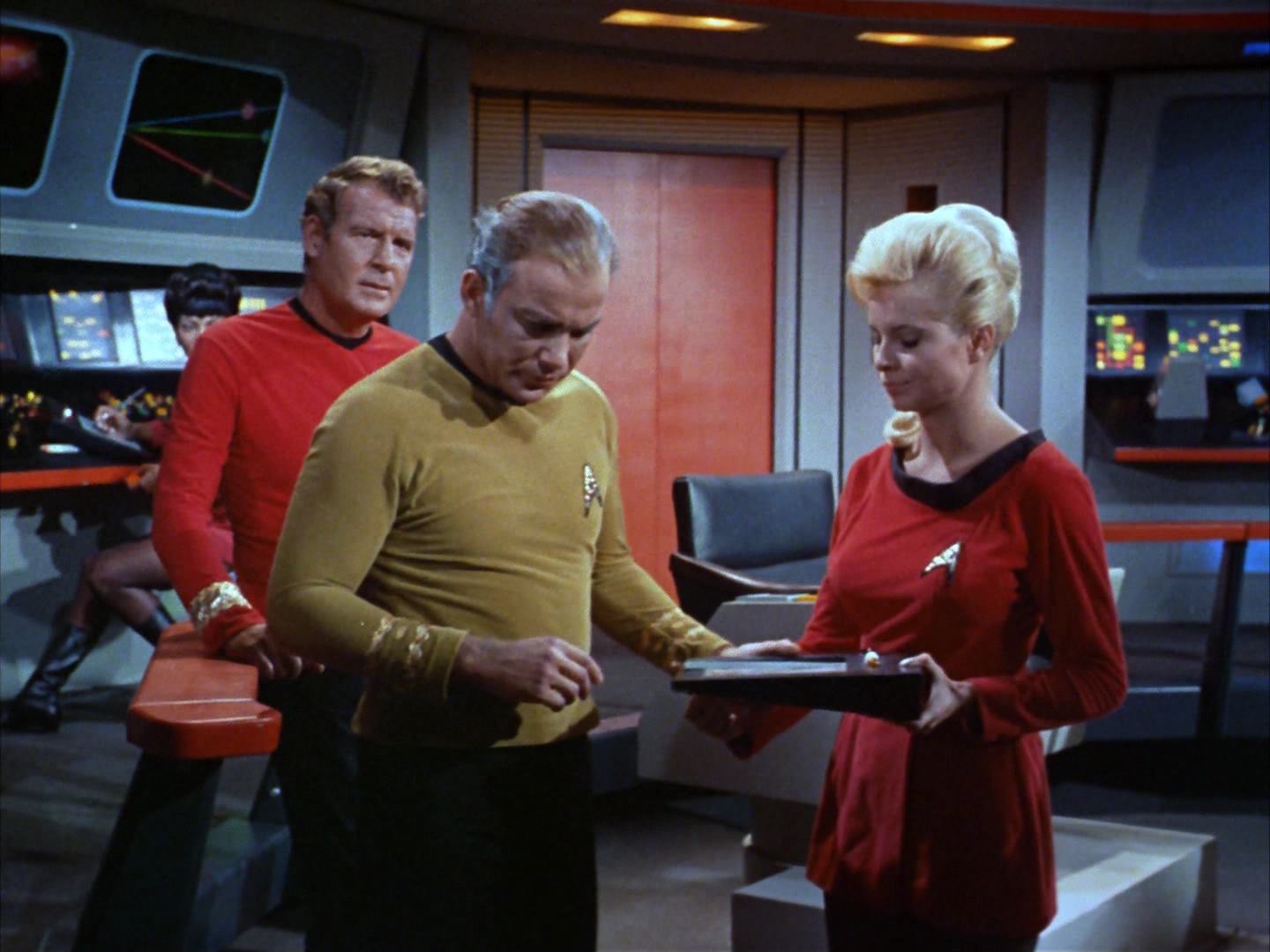 ariane179254_StarTrek_2x12_TheDeadlyYears_1331.jpg