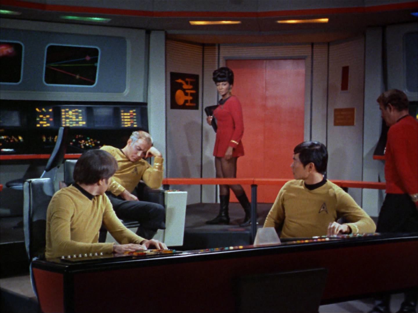 ariane179254_StarTrek_2x12_TheDeadlyYears_1354.jpg