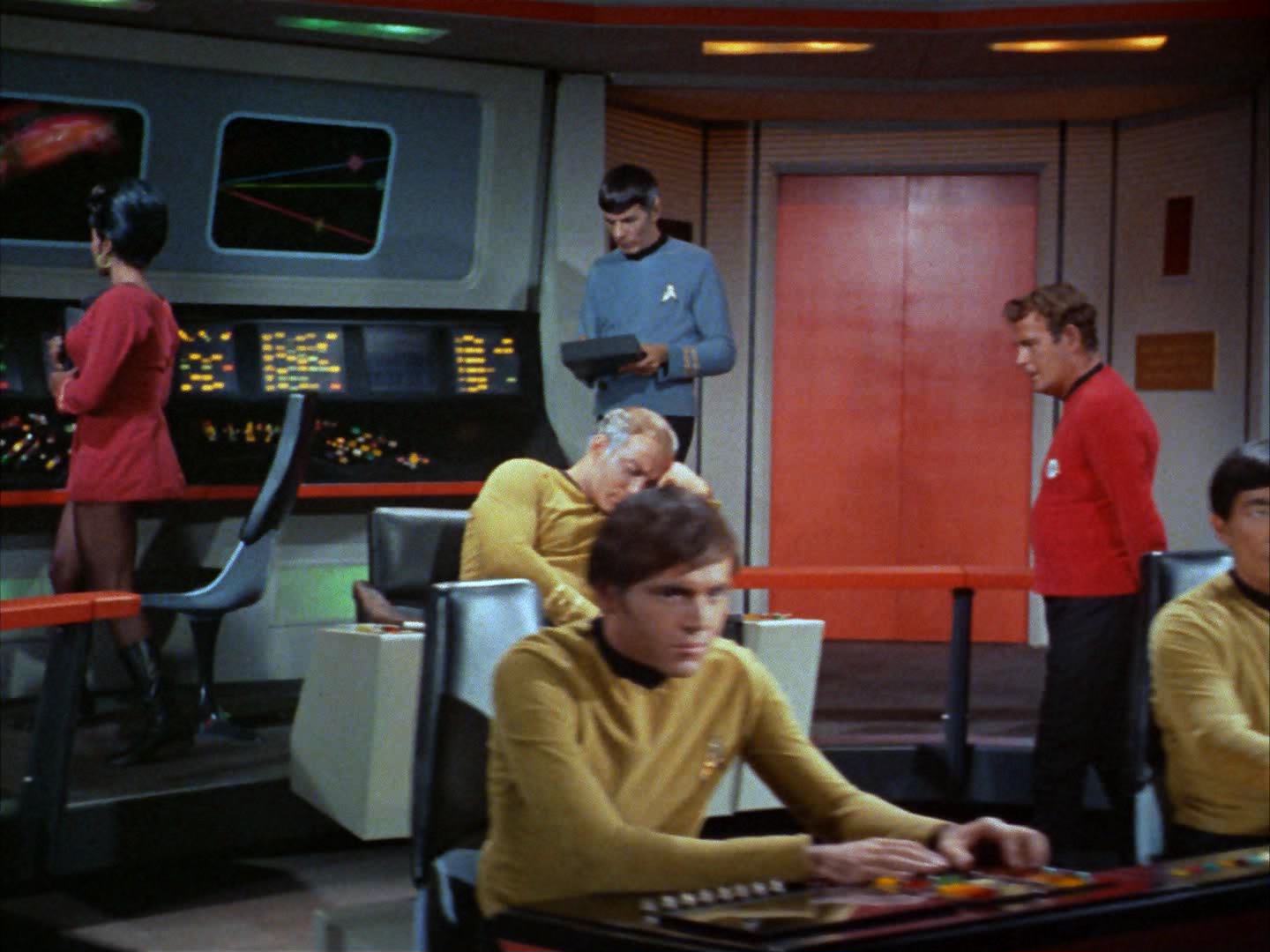 ariane179254_StarTrek_2x12_TheDeadlyYears_1358.jpg