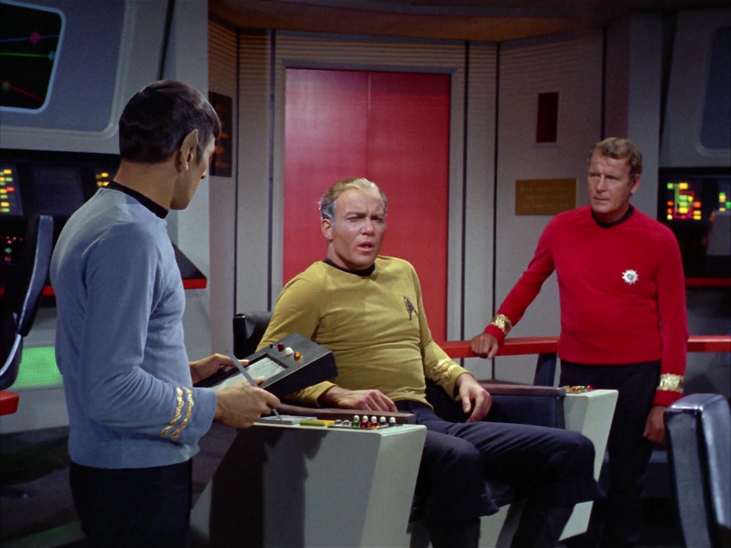 ariane179254_StarTrek_2x12_TheDeadlyYears_1374.jpg