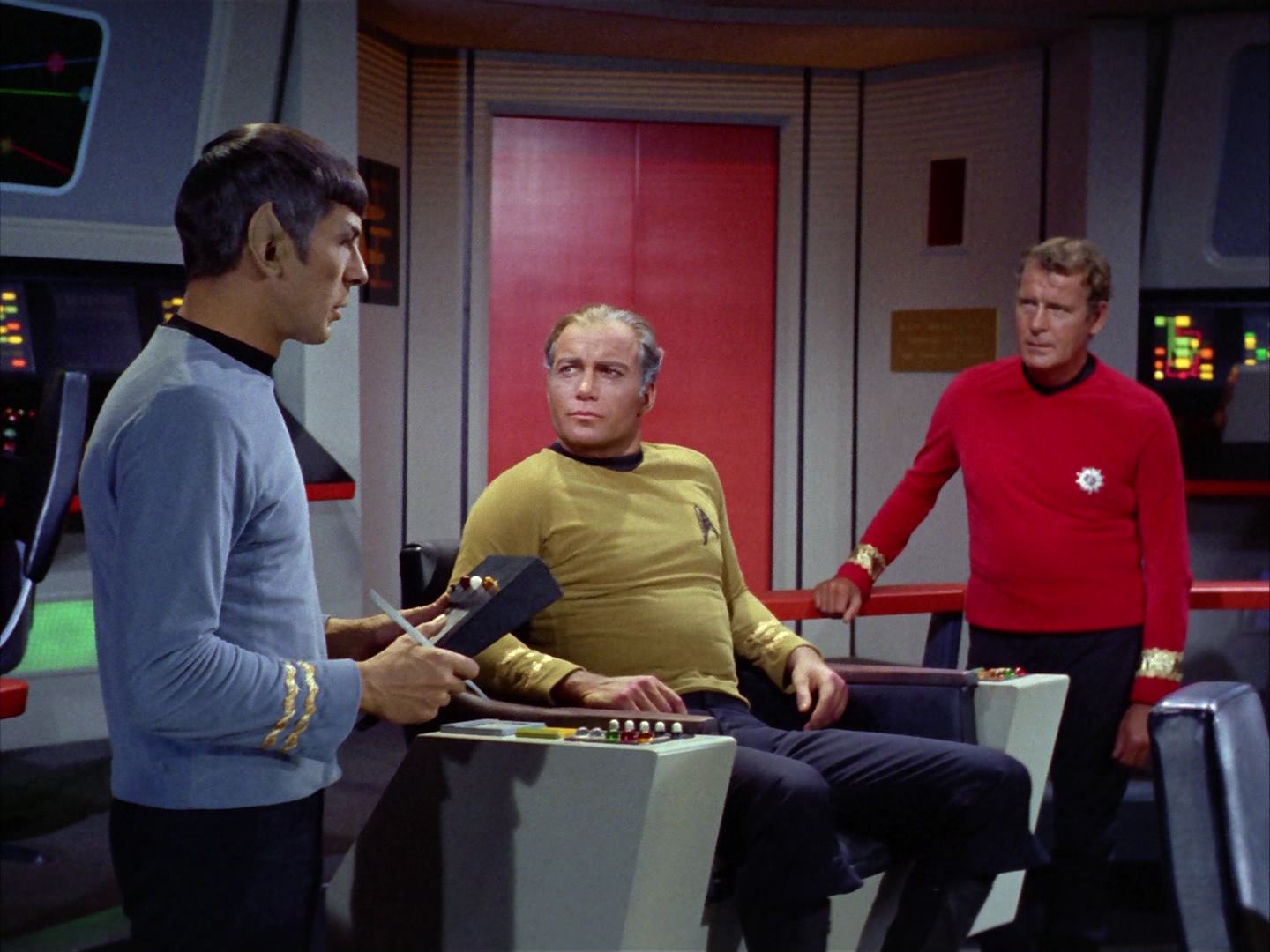 ariane179254_StarTrek_2x12_TheDeadlyYears_1376.jpg