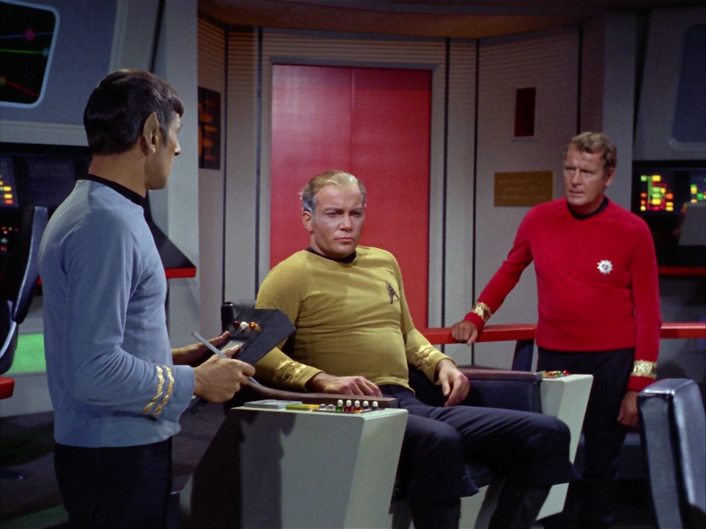ariane179254_StarTrek_2x12_TheDeadlyYears_1377.jpg