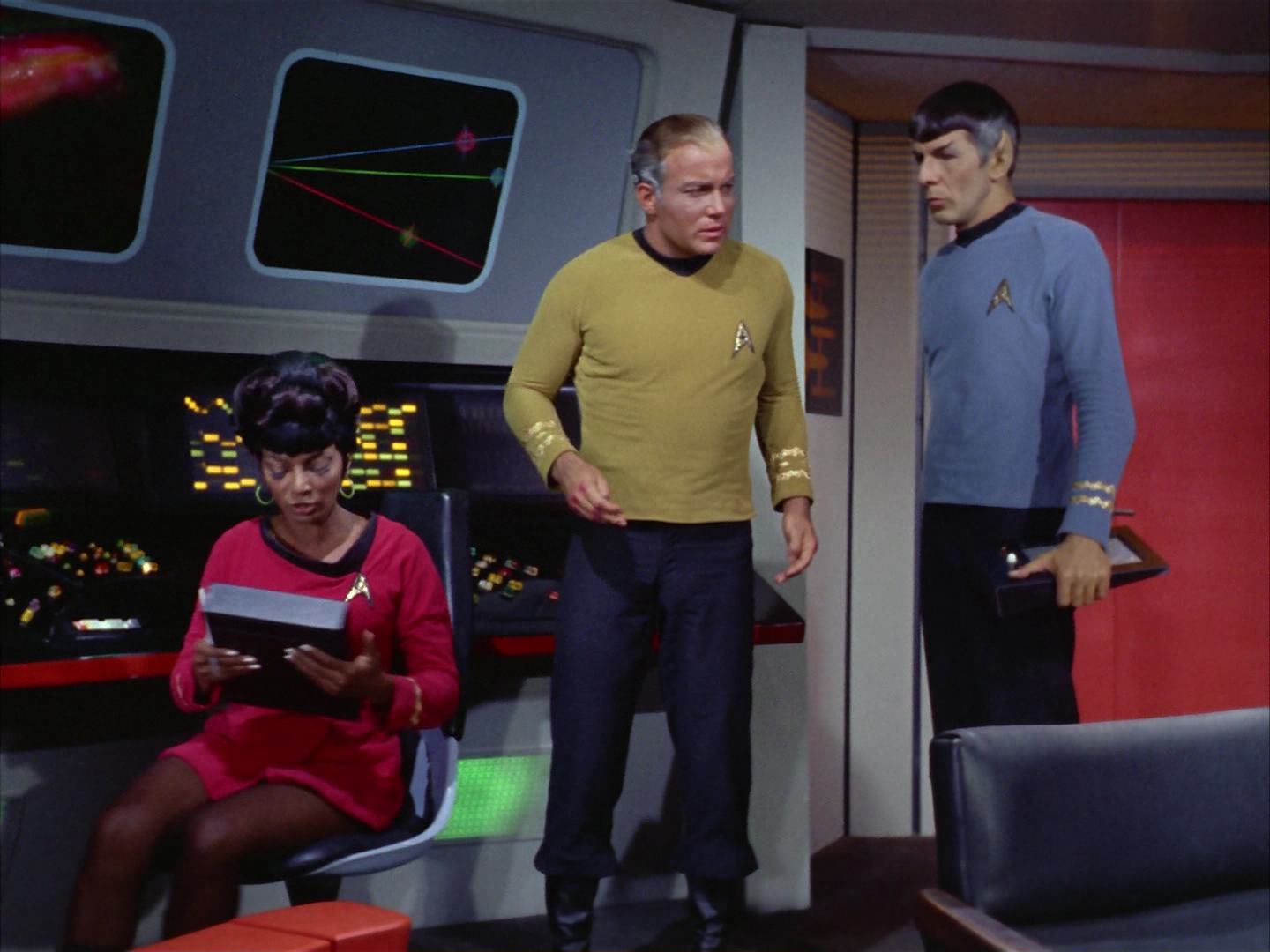 ariane179254_StarTrek_2x12_TheDeadlyYears_1438.jpg