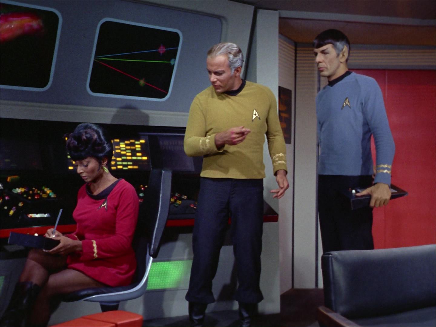 ariane179254_StarTrek_2x12_TheDeadlyYears_1453.jpg