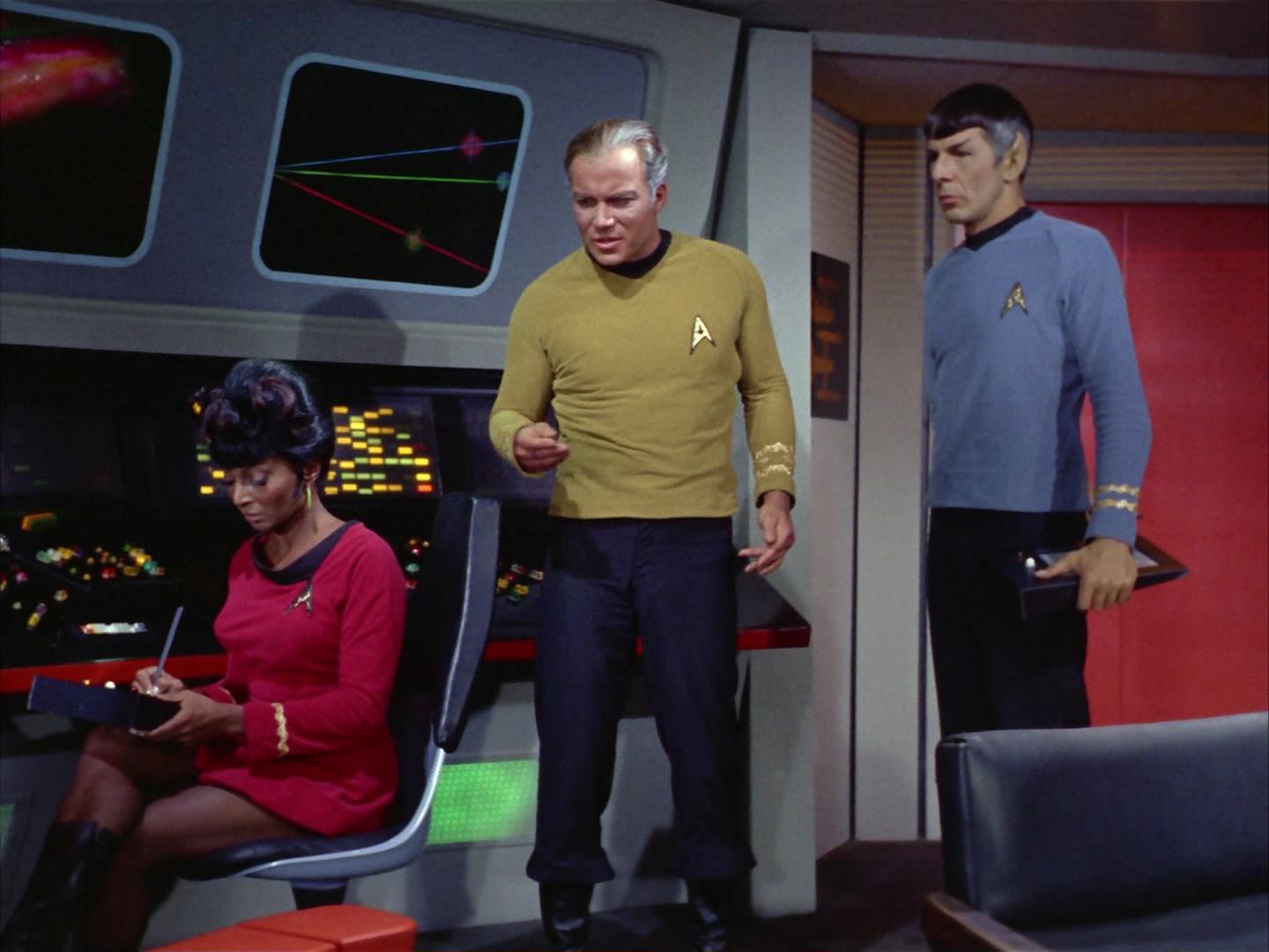 ariane179254_StarTrek_2x12_TheDeadlyYears_1463.jpg