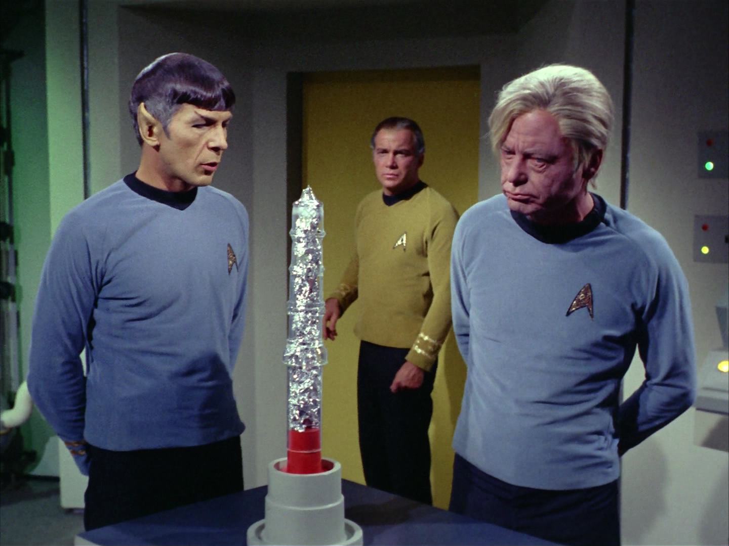 ariane179254_StarTrek_2x12_TheDeadlyYears_1546.jpg