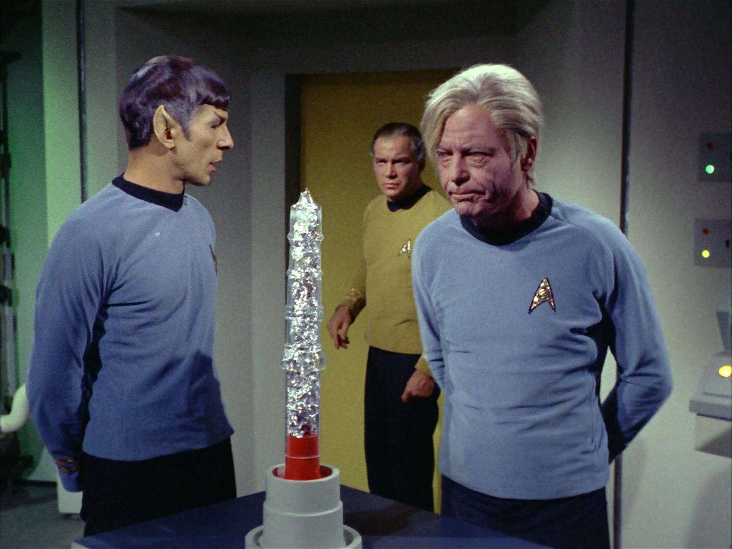 ariane179254_StarTrek_2x12_TheDeadlyYears_1547.jpg