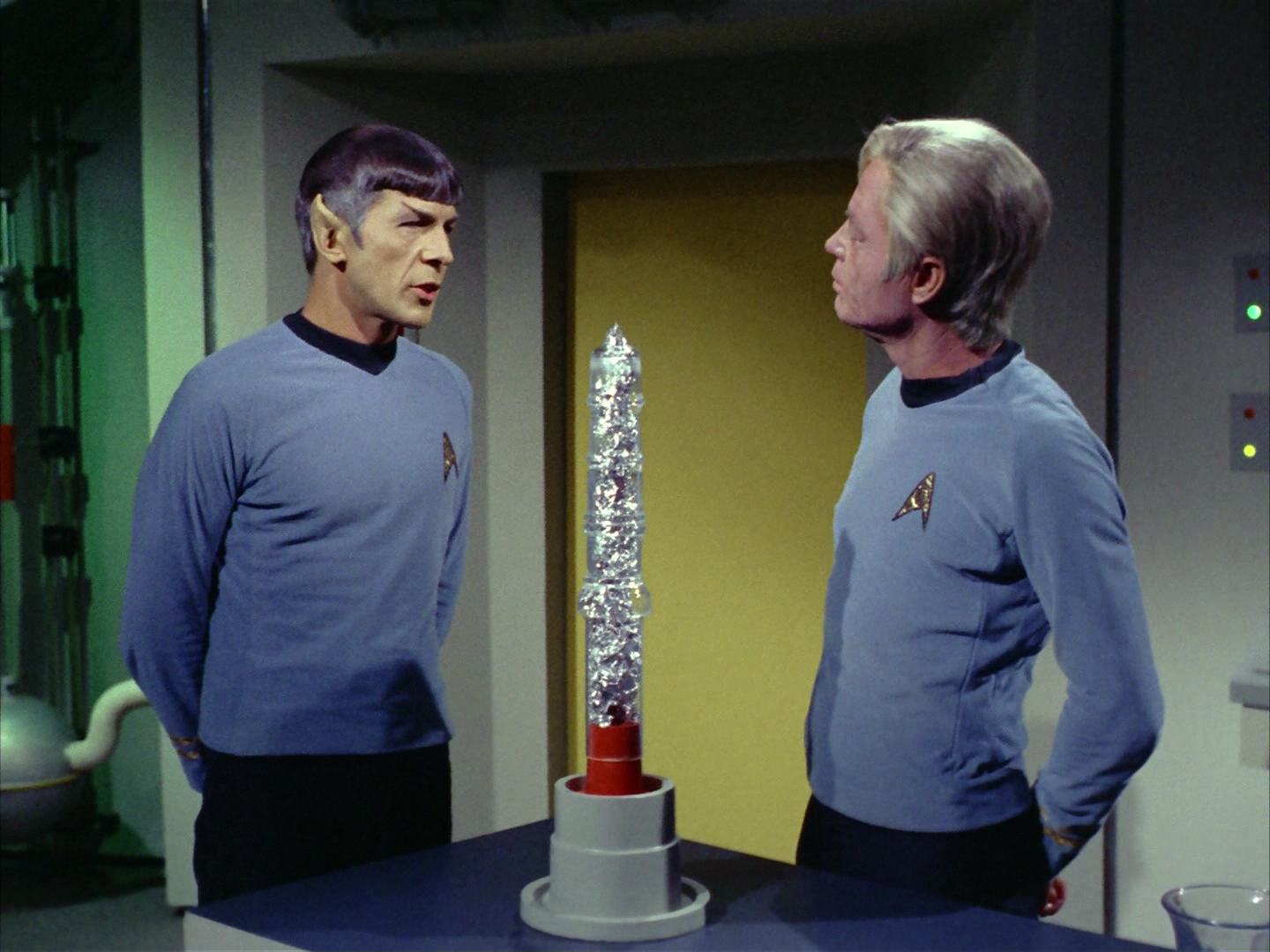 ariane179254_StarTrek_2x12_TheDeadlyYears_1555.jpg