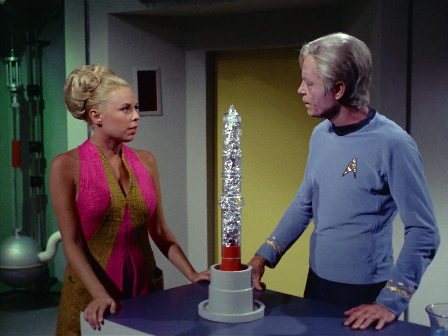 ariane179254_StarTrek_2x12_TheDeadlyYears_1596.jpg