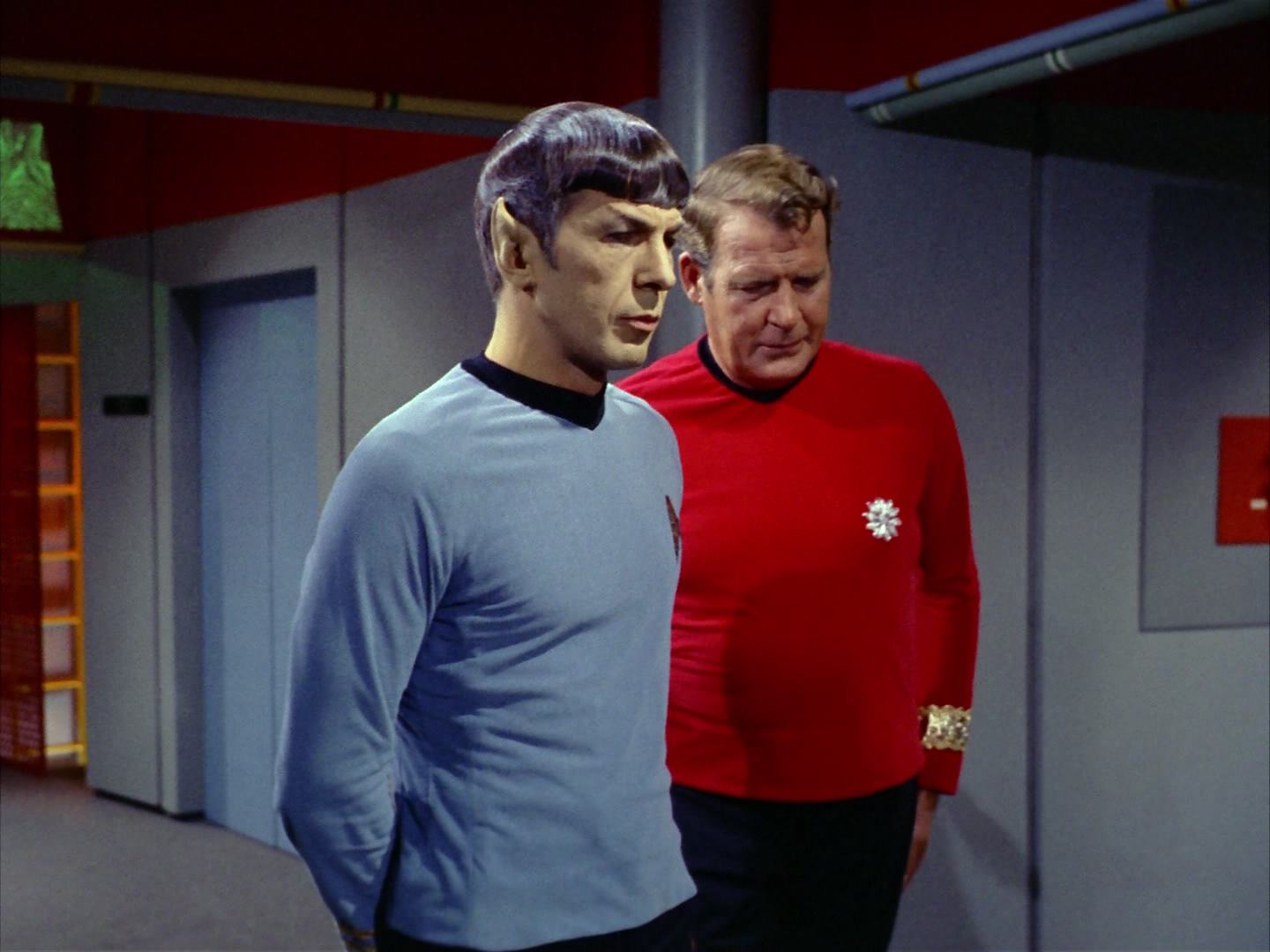 ariane179254_StarTrek_2x12_TheDeadlyYears_1696.jpg