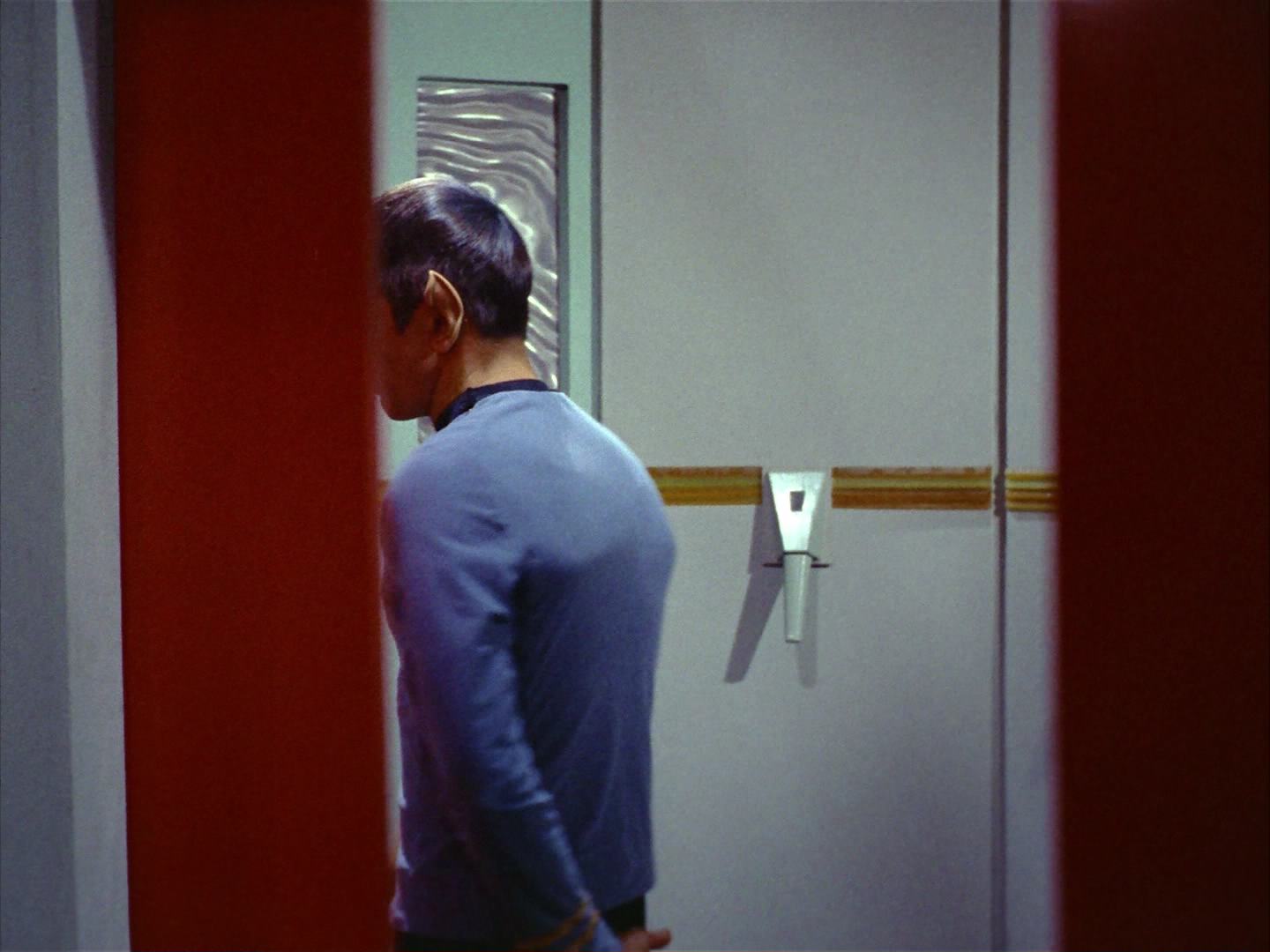 ariane179254_StarTrek_2x12_TheDeadlyYears_1751.jpg