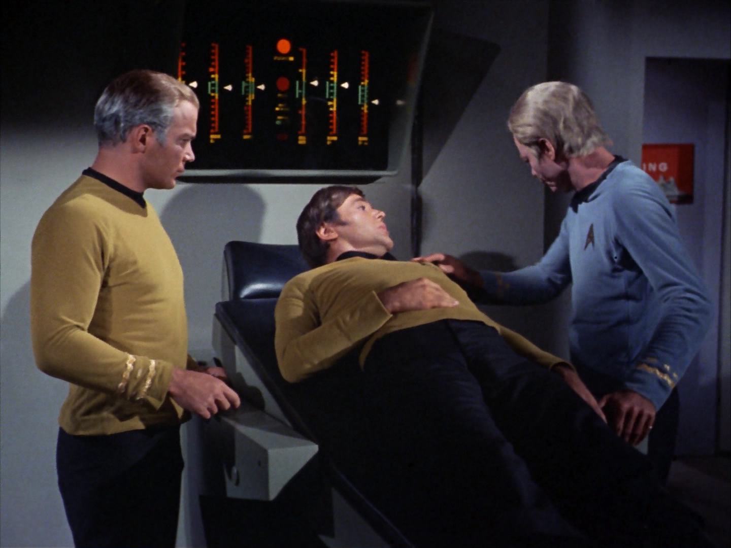 ariane179254_StarTrek_2x12_TheDeadlyYears_1755.jpg