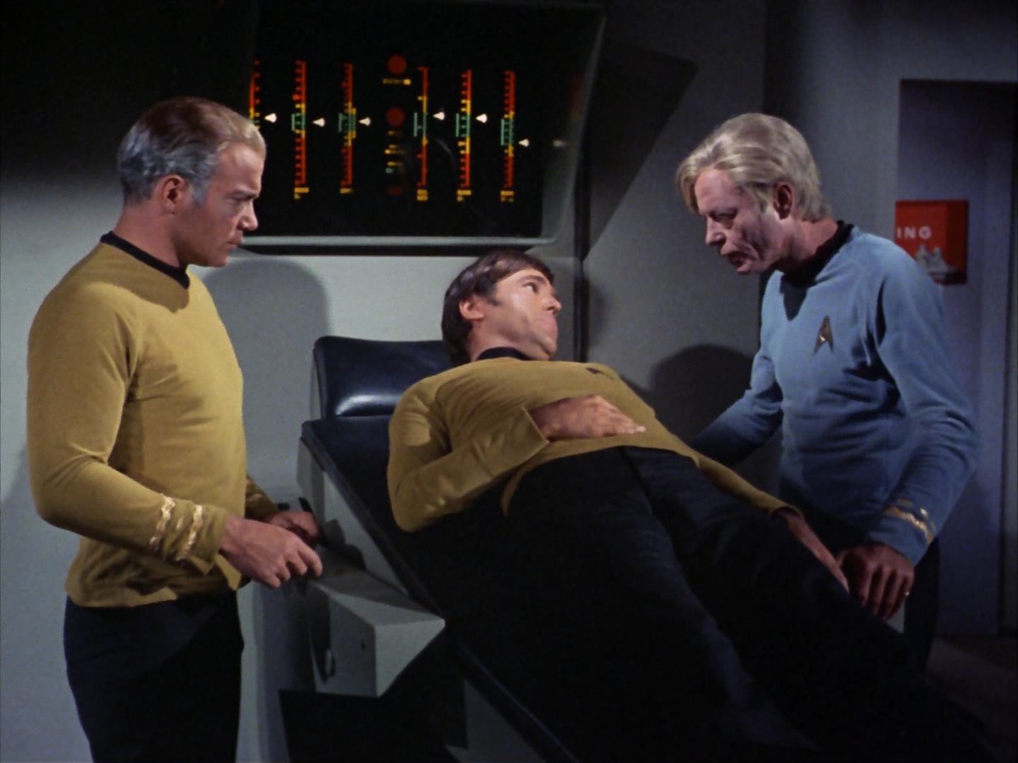 ariane179254_StarTrek_2x12_TheDeadlyYears_1757.jpg