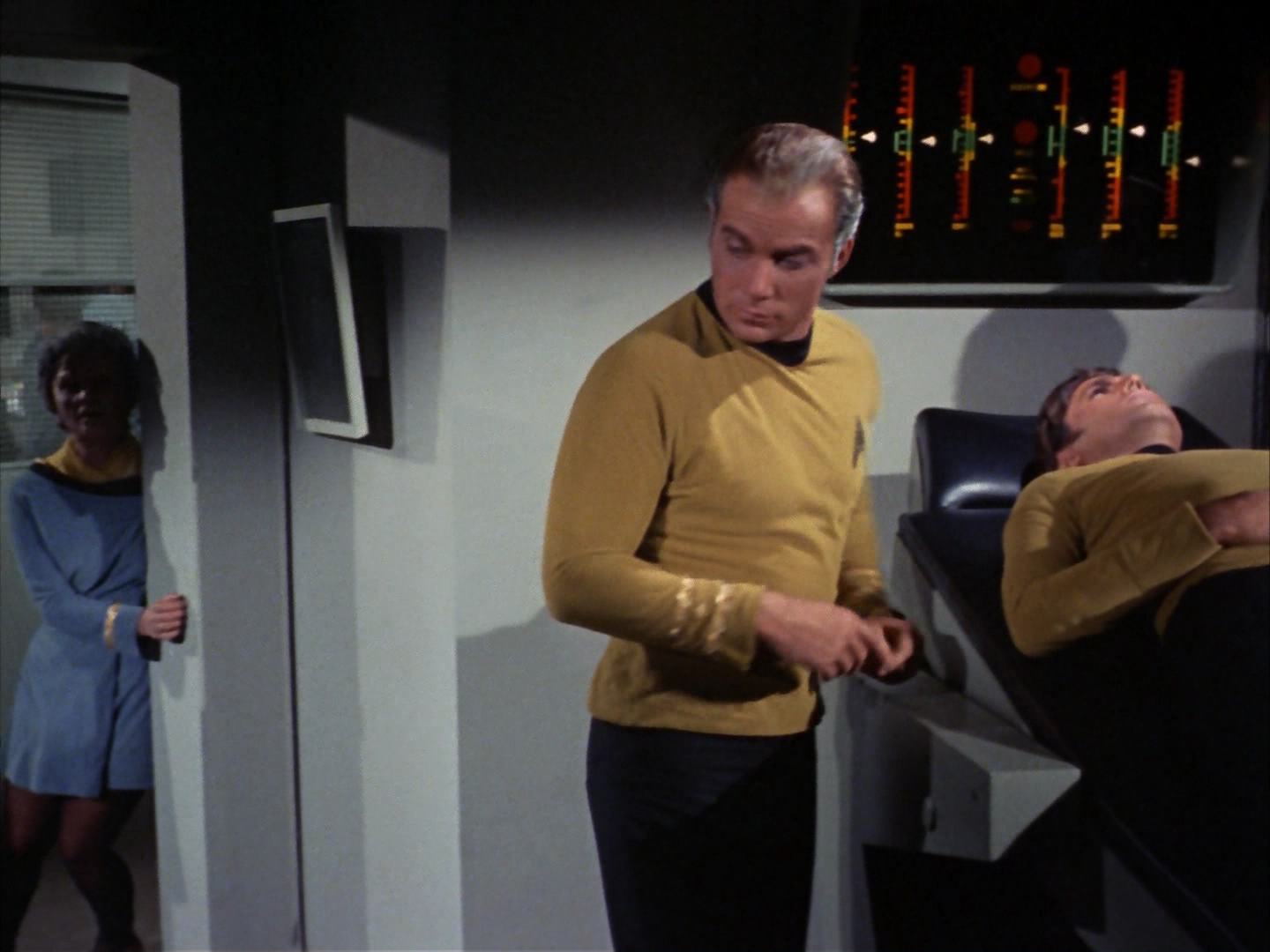 ariane179254_StarTrek_2x12_TheDeadlyYears_1764.jpg