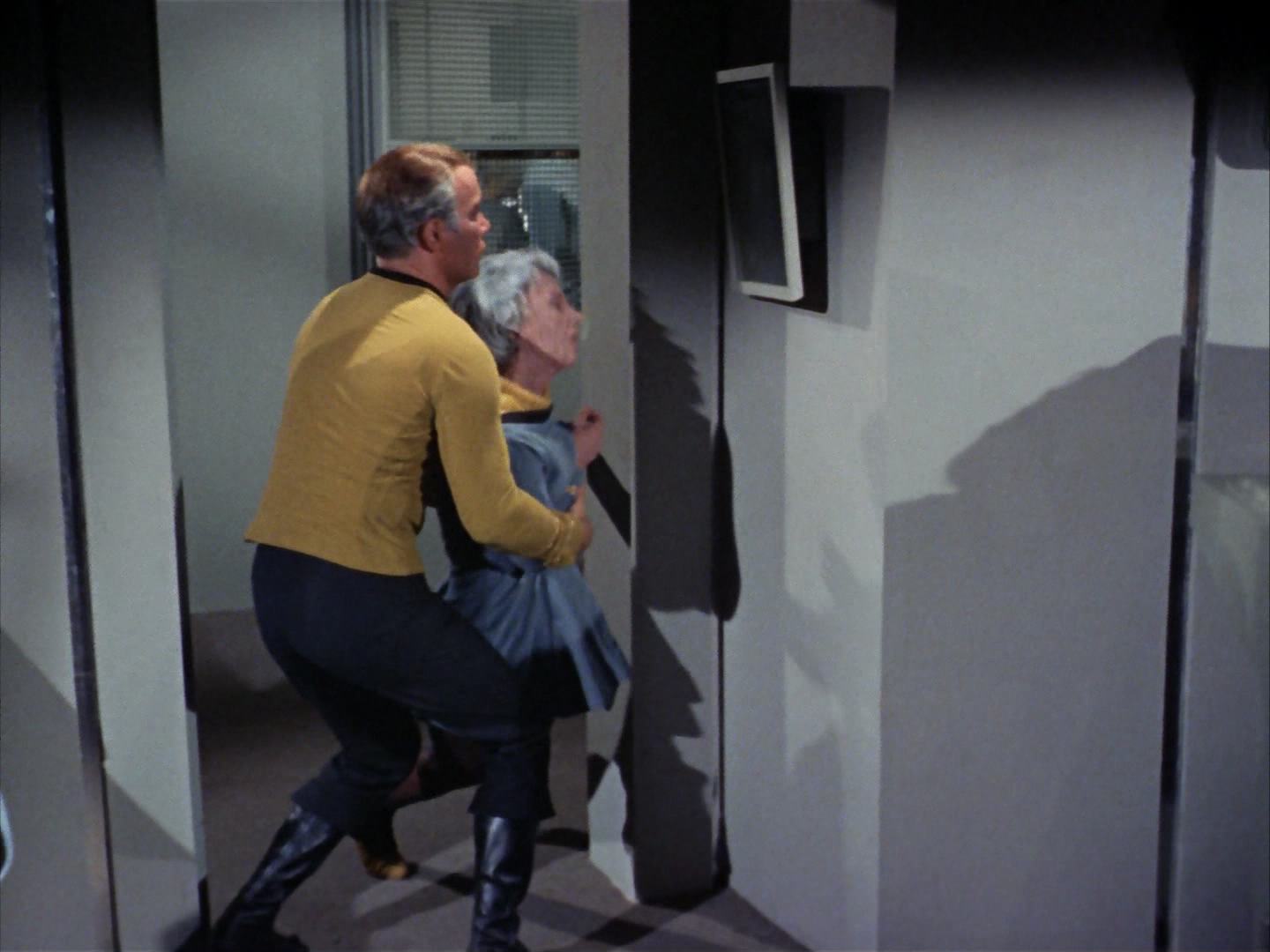 ariane179254_StarTrek_2x12_TheDeadlyYears_1769.jpg