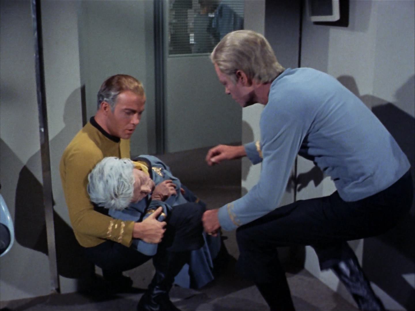 ariane179254_StarTrek_2x12_TheDeadlyYears_1772.jpg