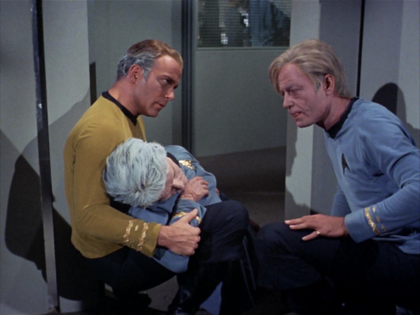 ariane179254_StarTrek_2x12_TheDeadlyYears_1790.jpg