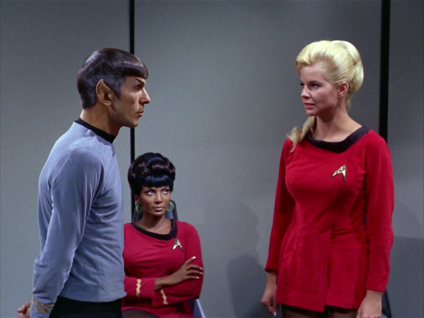 ariane179254_StarTrek_2x12_TheDeadlyYears_2004.jpg
