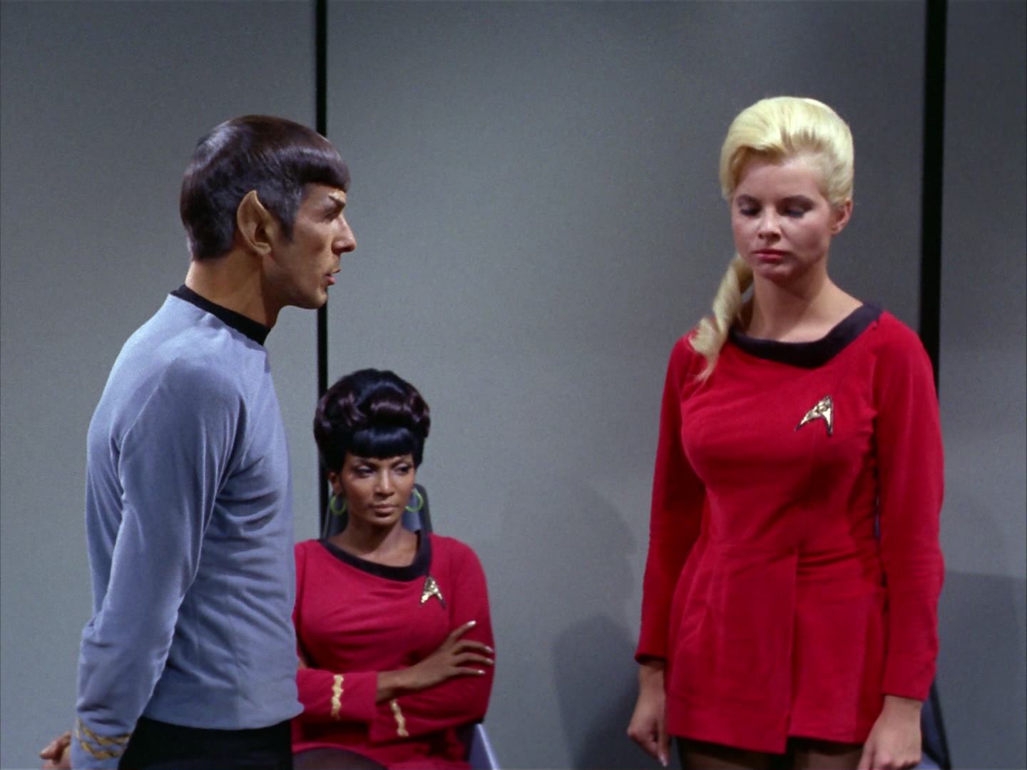 ariane179254_StarTrek_2x12_TheDeadlyYears_2014.jpg