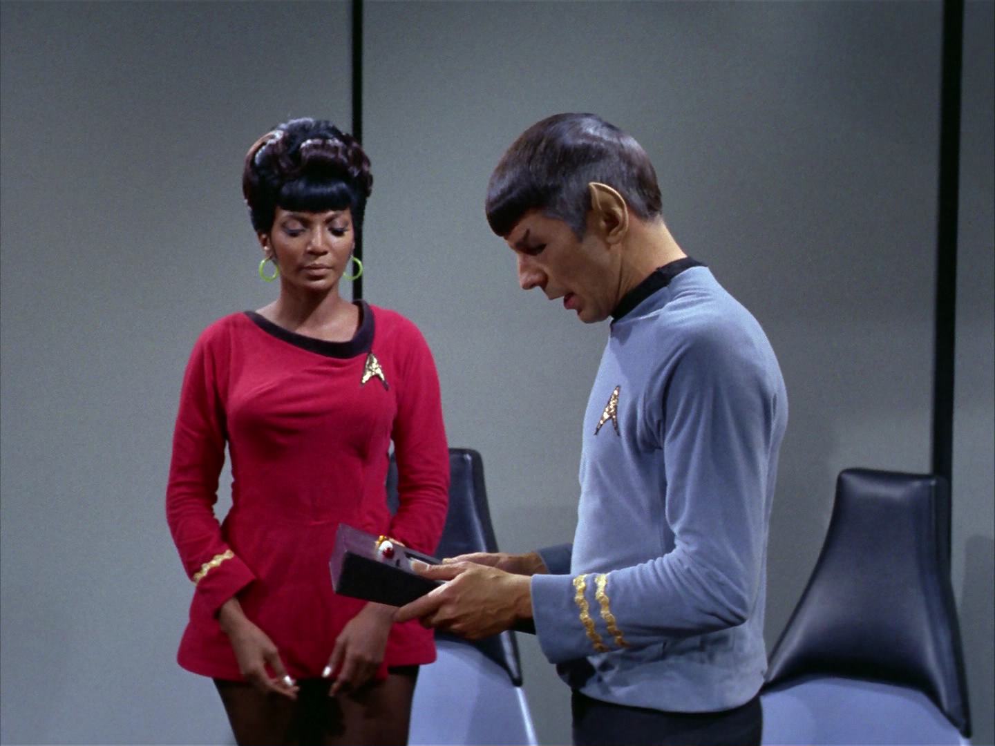 ariane179254_StarTrek_2x12_TheDeadlyYears_2031.jpg