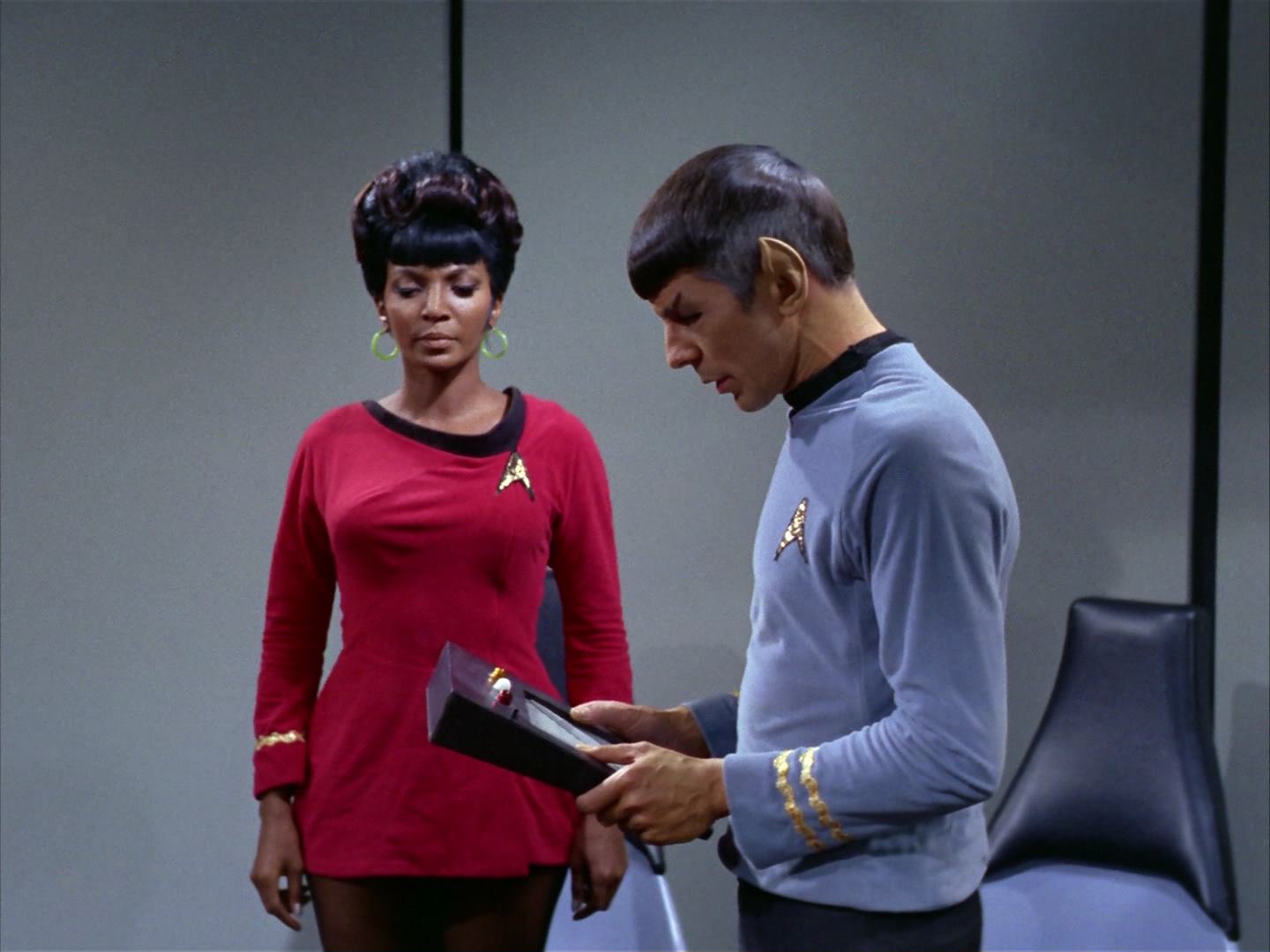 ariane179254_StarTrek_2x12_TheDeadlyYears_2032.jpg