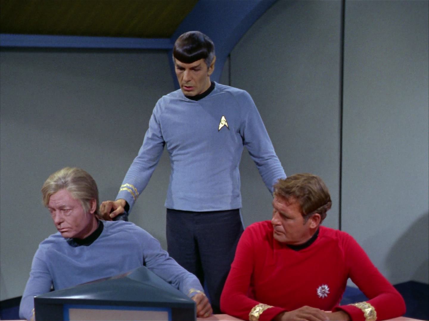 ariane179254_StarTrek_2x12_TheDeadlyYears_2089.jpg
