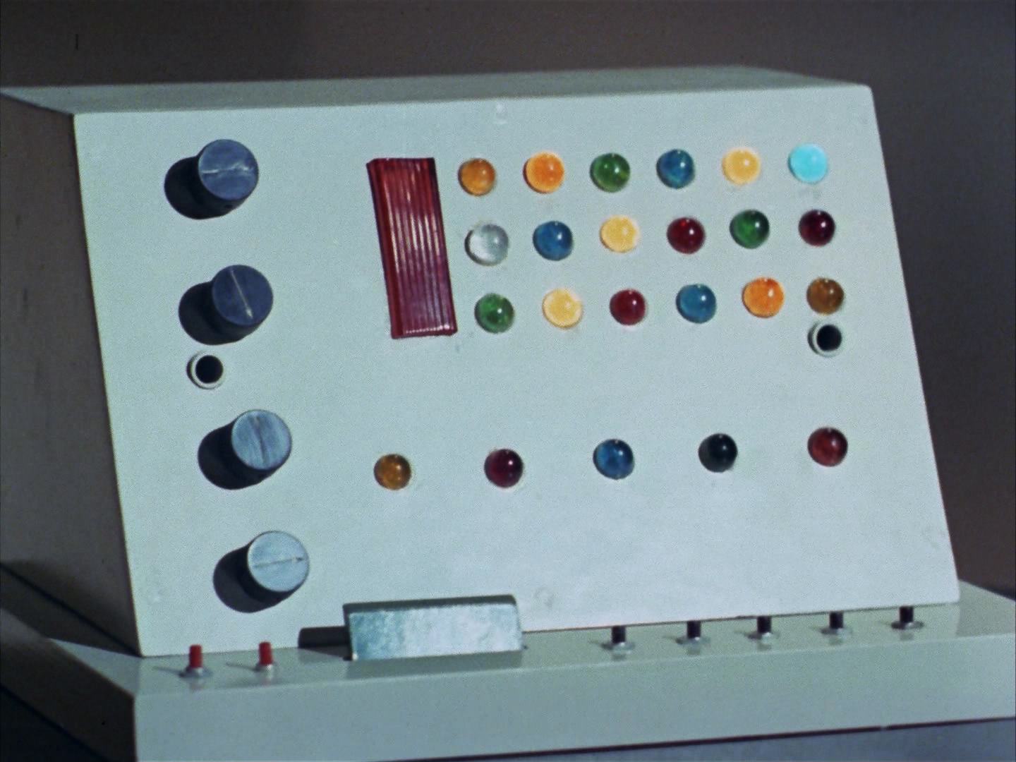 ariane179254_StarTrek_2x12_TheDeadlyYears_2112.jpg