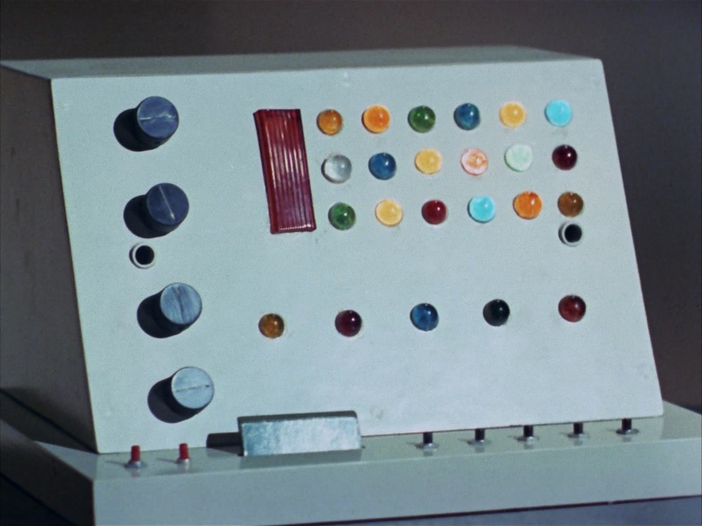 ariane179254_StarTrek_2x12_TheDeadlyYears_2113.jpg