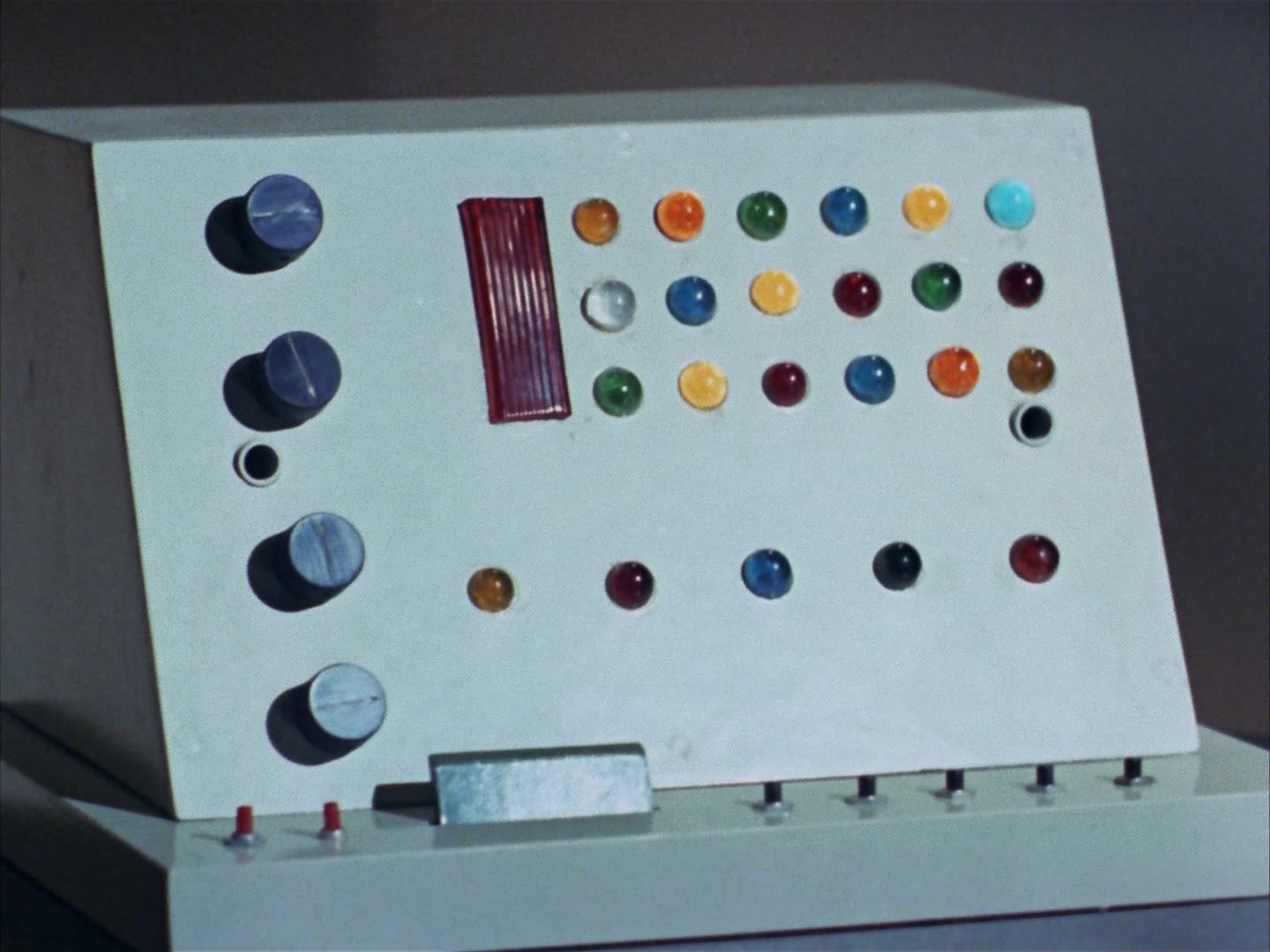 ariane179254_StarTrek_2x12_TheDeadlyYears_2117.jpg