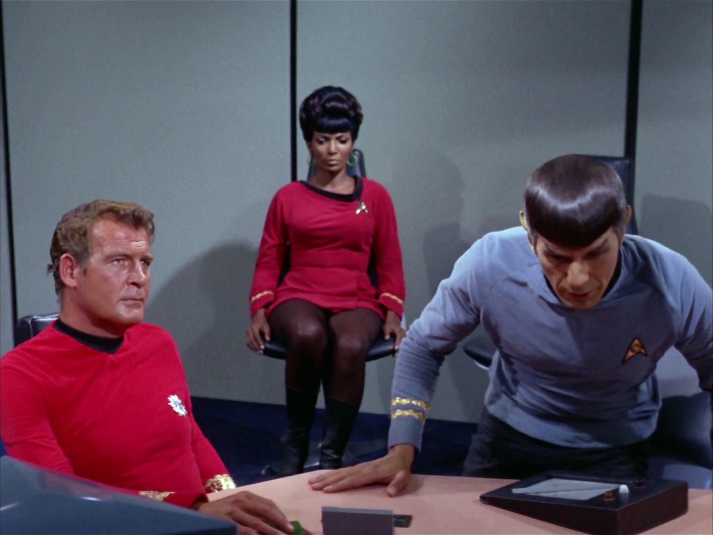 ariane179254_StarTrek_2x12_TheDeadlyYears_2235.jpg