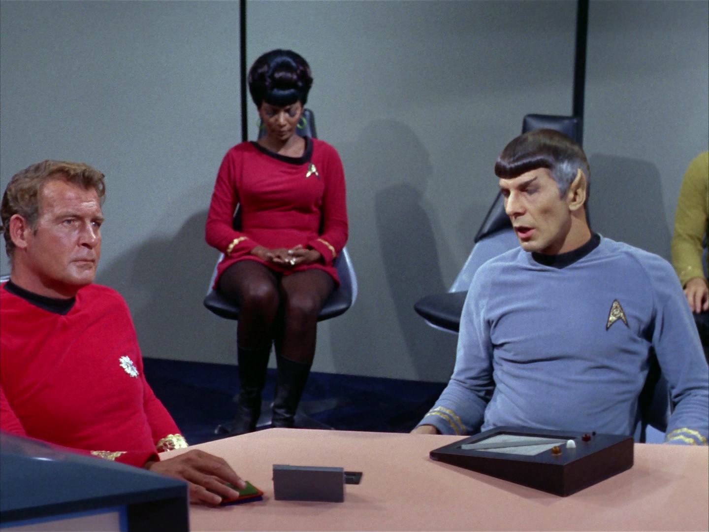 ariane179254_StarTrek_2x12_TheDeadlyYears_2238.jpg