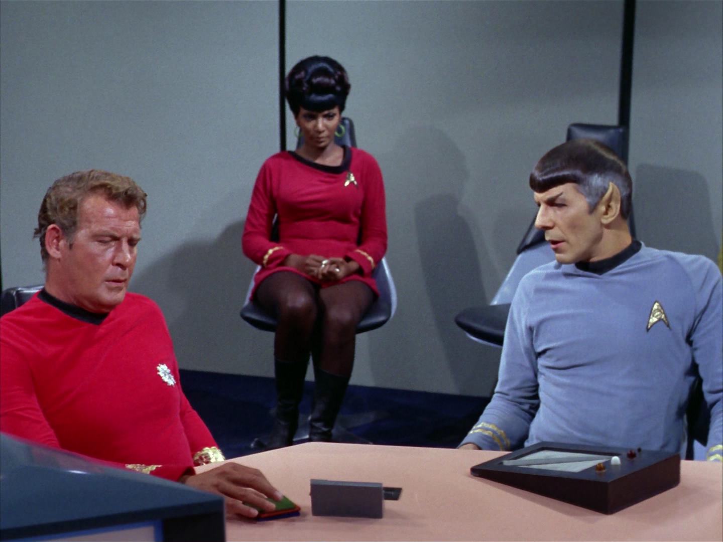 ariane179254_StarTrek_2x12_TheDeadlyYears_2242.jpg