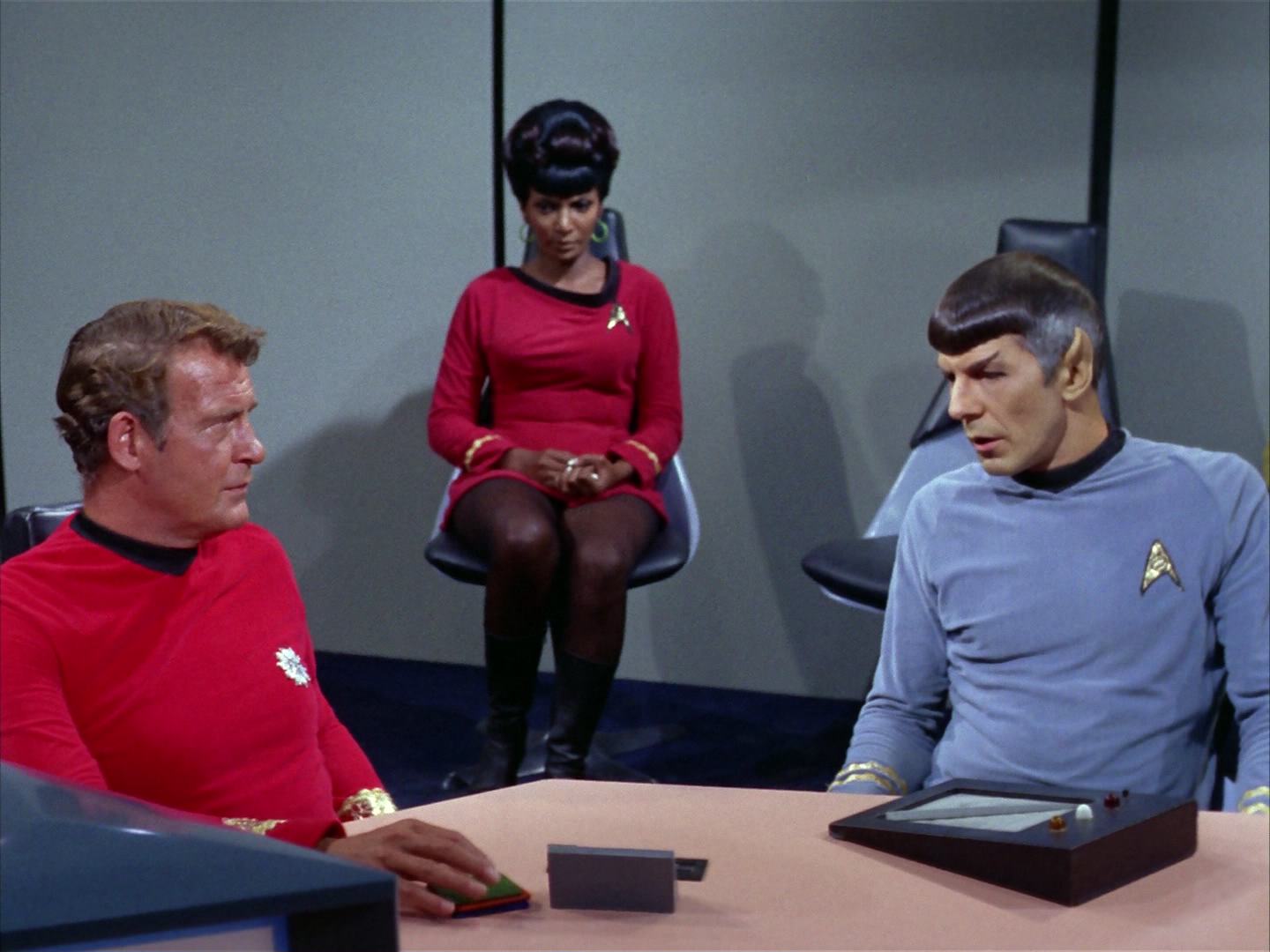 ariane179254_StarTrek_2x12_TheDeadlyYears_2244.jpg