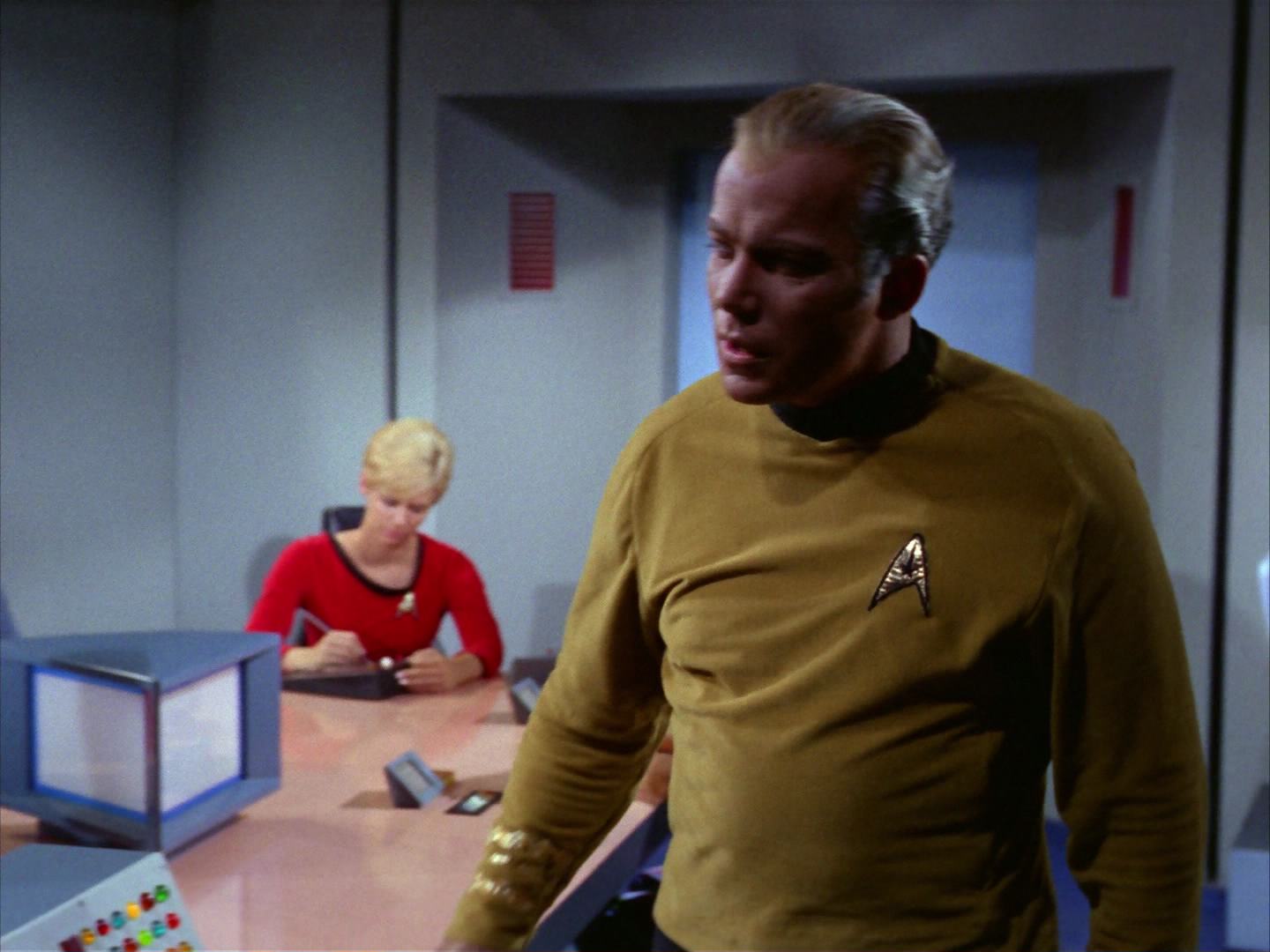 ariane179254_StarTrek_2x12_TheDeadlyYears_2266.jpg