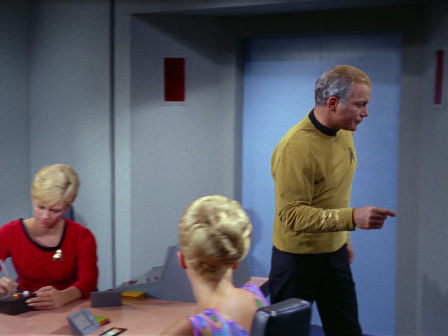 ariane179254_StarTrek_2x12_TheDeadlyYears_2351.jpg