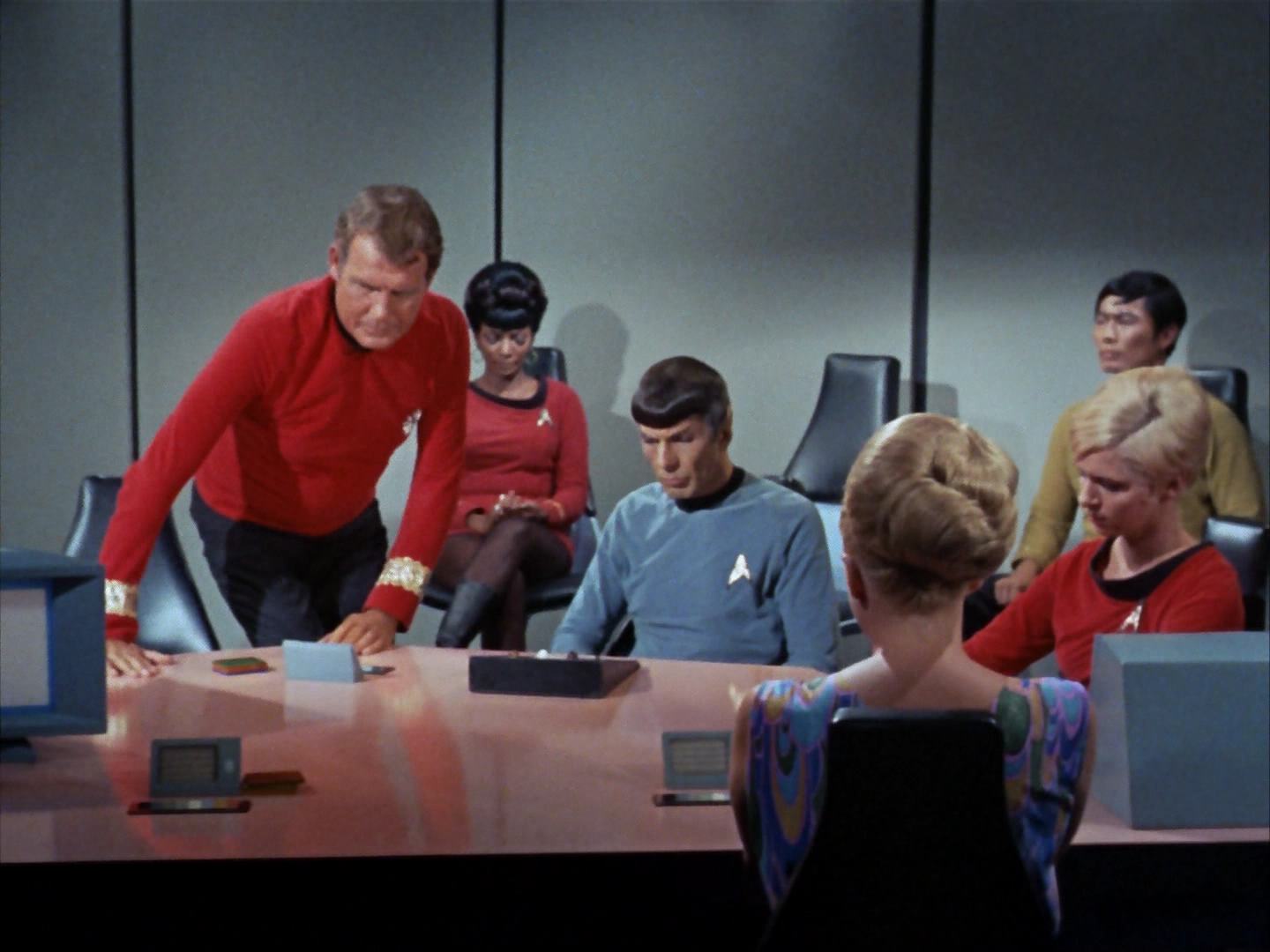 ariane179254_StarTrek_2x12_TheDeadlyYears_2463.jpg