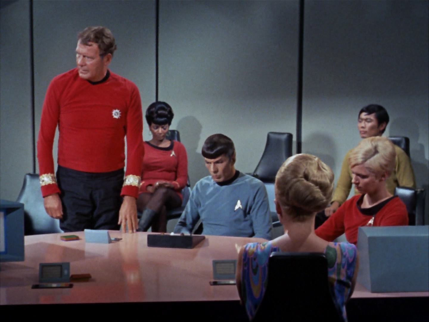 ariane179254_StarTrek_2x12_TheDeadlyYears_2465.jpg