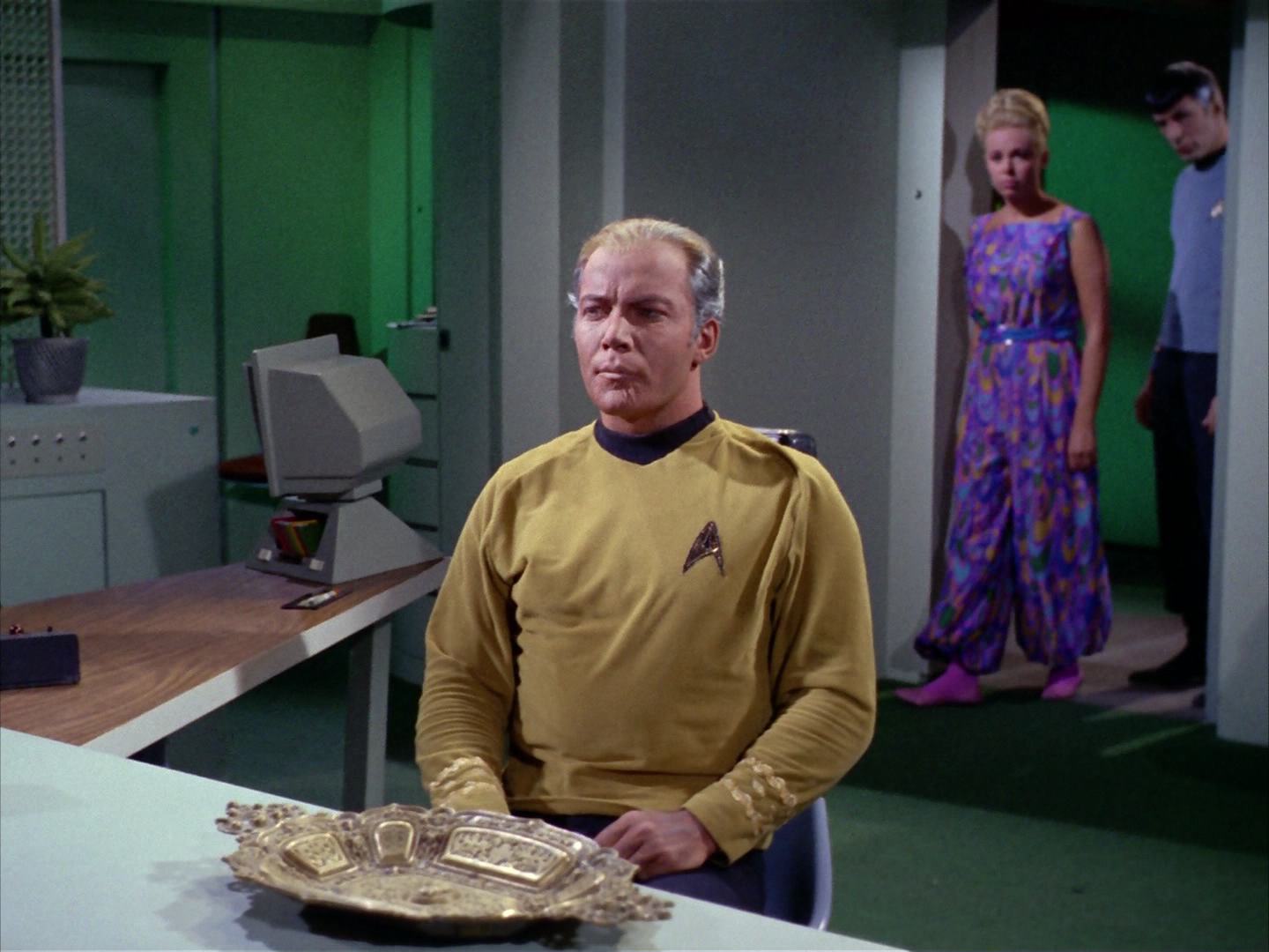 ariane179254_StarTrek_2x12_TheDeadlyYears_2509.jpg