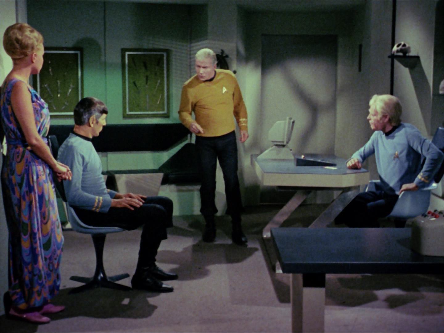 ariane179254_StarTrek_2x12_TheDeadlyYears_2728.jpg