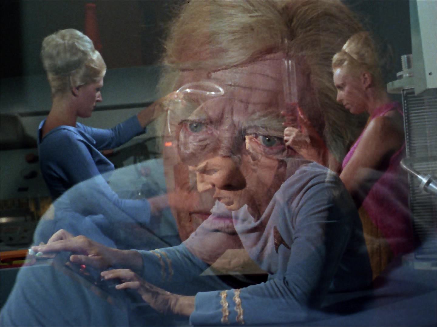 ariane179254_StarTrek_2x12_TheDeadlyYears_2859.jpg