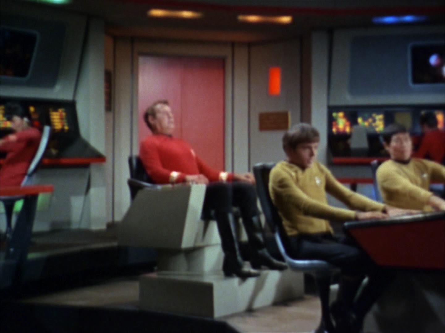 ariane179254_StarTrek_2x12_TheDeadlyYears_2886.jpg