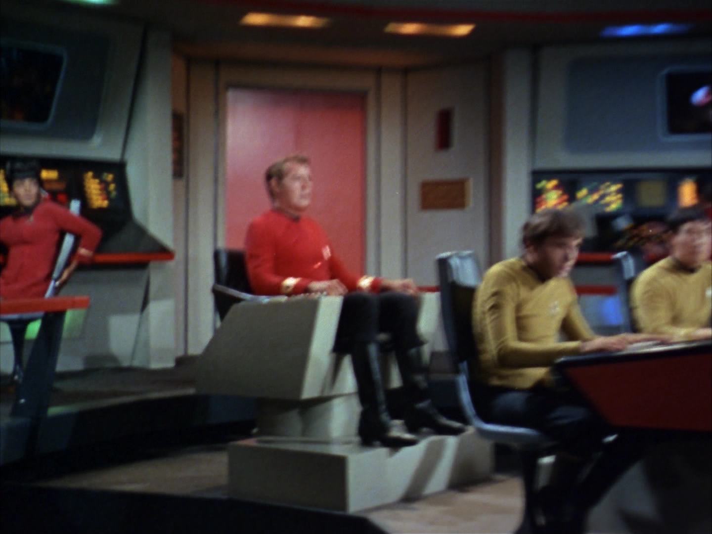 ariane179254_StarTrek_2x12_TheDeadlyYears_2887.jpg