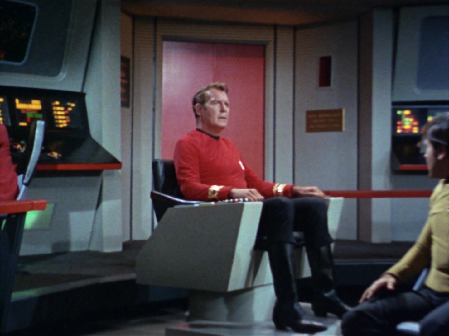 ariane179254_StarTrek_2x12_TheDeadlyYears_2907.jpg