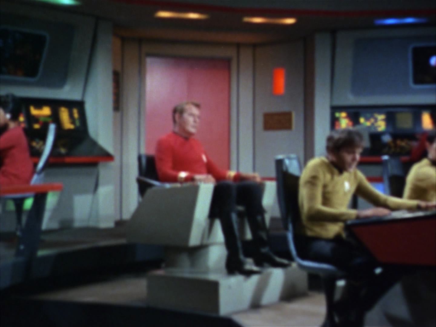 ariane179254_StarTrek_2x12_TheDeadlyYears_2910.jpg