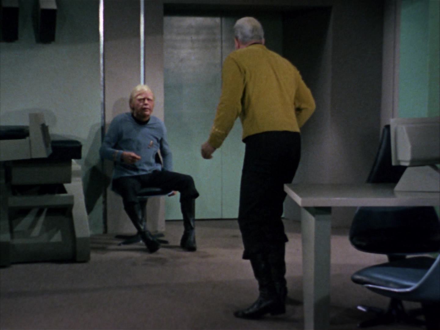 ariane179254_StarTrek_2x12_TheDeadlyYears_2921.jpg
