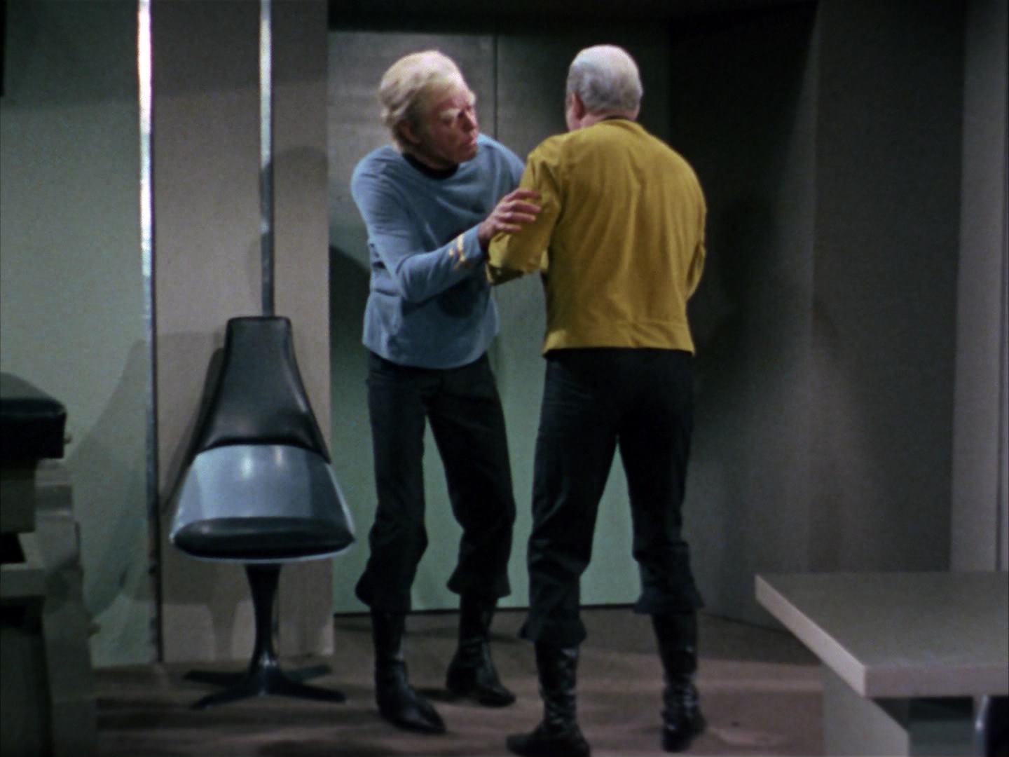 ariane179254_StarTrek_2x12_TheDeadlyYears_2925.jpg
