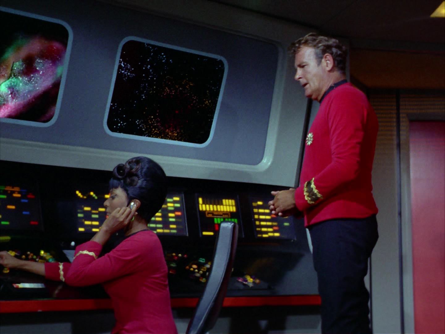 ariane179254_StarTrek_2x12_TheDeadlyYears_2939.jpg