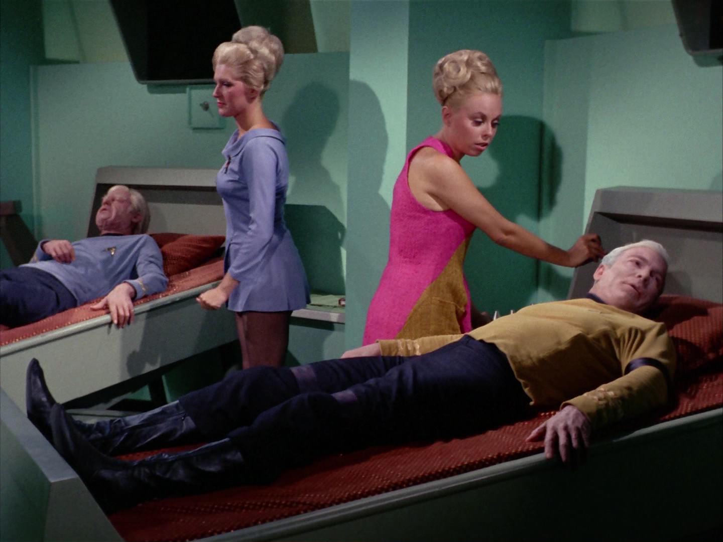 ariane179254_StarTrek_2x12_TheDeadlyYears_2968.jpg